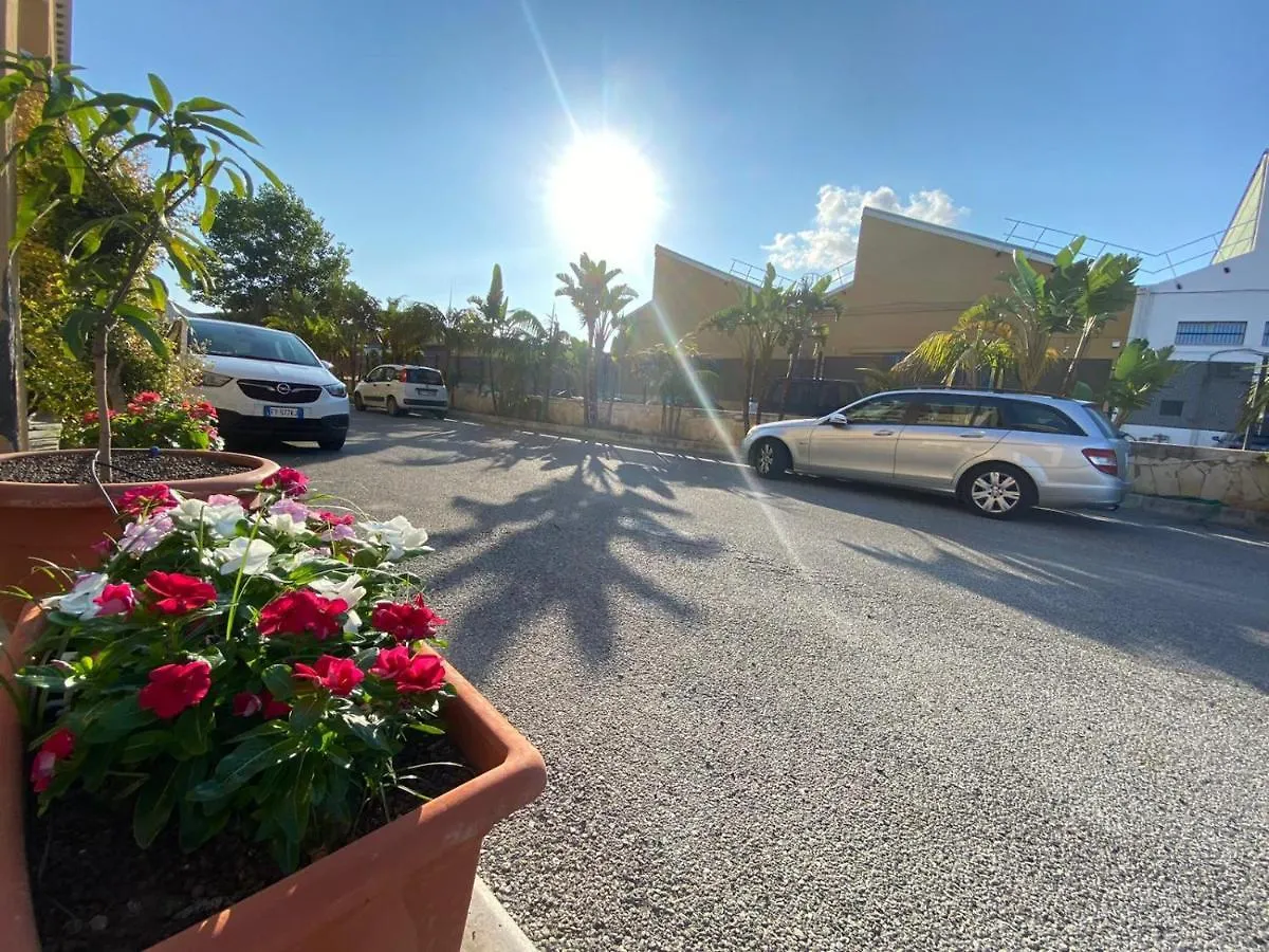 Hotel מילאצו
